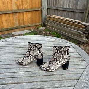 Tory Burch Brooke Roccia snake‎ booties size 7